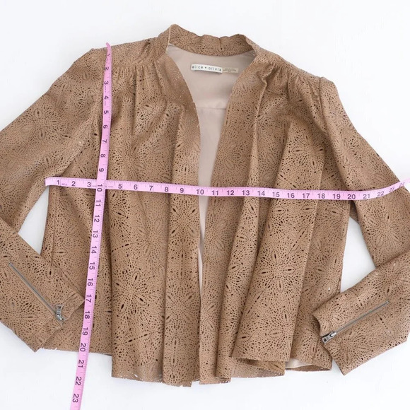 Alice +  Olivia Vanna Laser-Cut 100% Lamb Leather Tan Jacket Medium - Picture 4 of 14